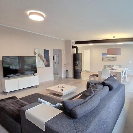 Wohnung Mit Sauna, Garten & Schwimmteich Bietigheim-Bissingen Bagian luar foto